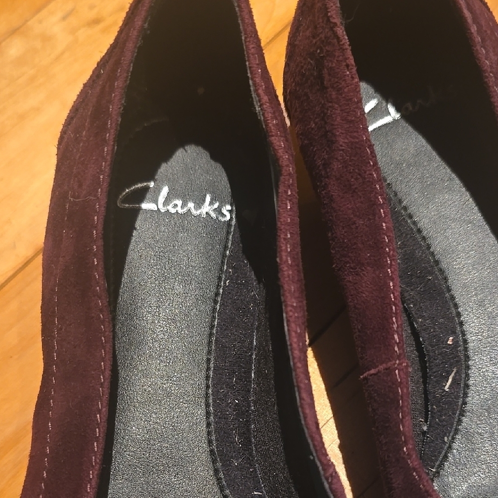 Clarks Women's Burgundy Suede Shoes - Picture 2 of 3